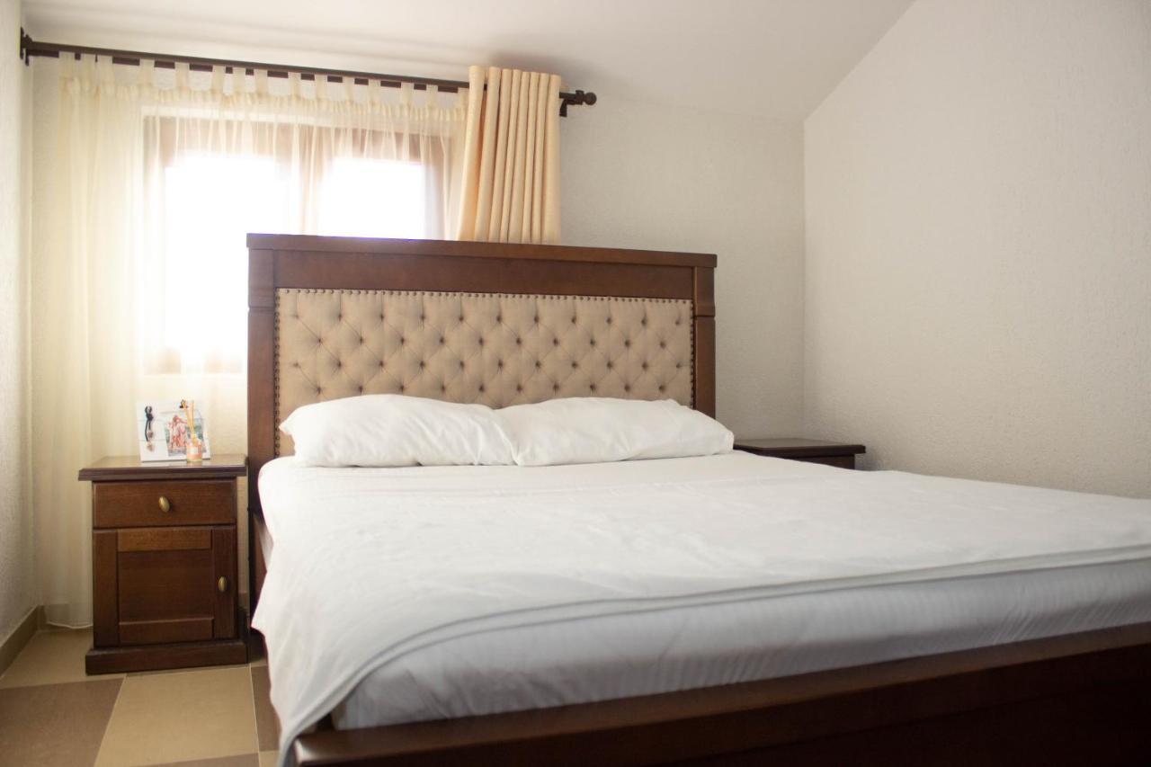 Live By The Sea, Bijela Apartment Rake ภายนอก รูปภาพ